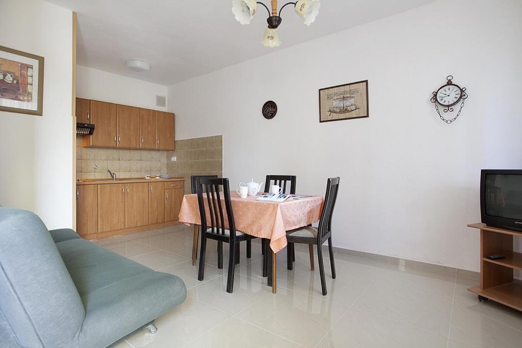 Apartments With A Parking Space Rabac, Labin - 7622 Екстер'єр фото