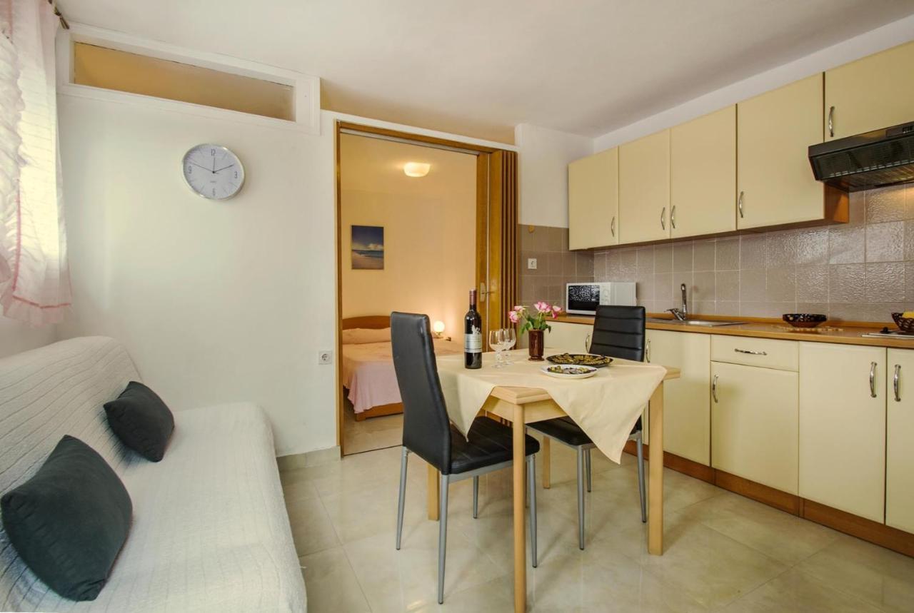 Apartments With A Parking Space Rabac, Labin - 7622 Екстер'єр фото